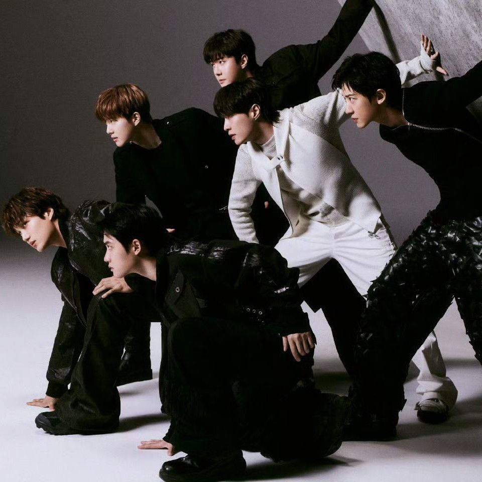 Behind-the-scenes cut of EXO