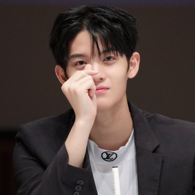 A moment captured by Bae Jinyoung's fan