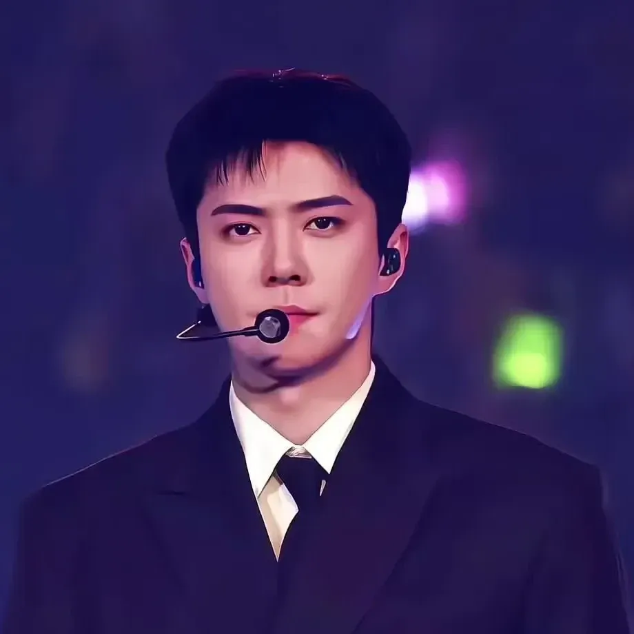 세훈 (EXO) 최근 활동샷