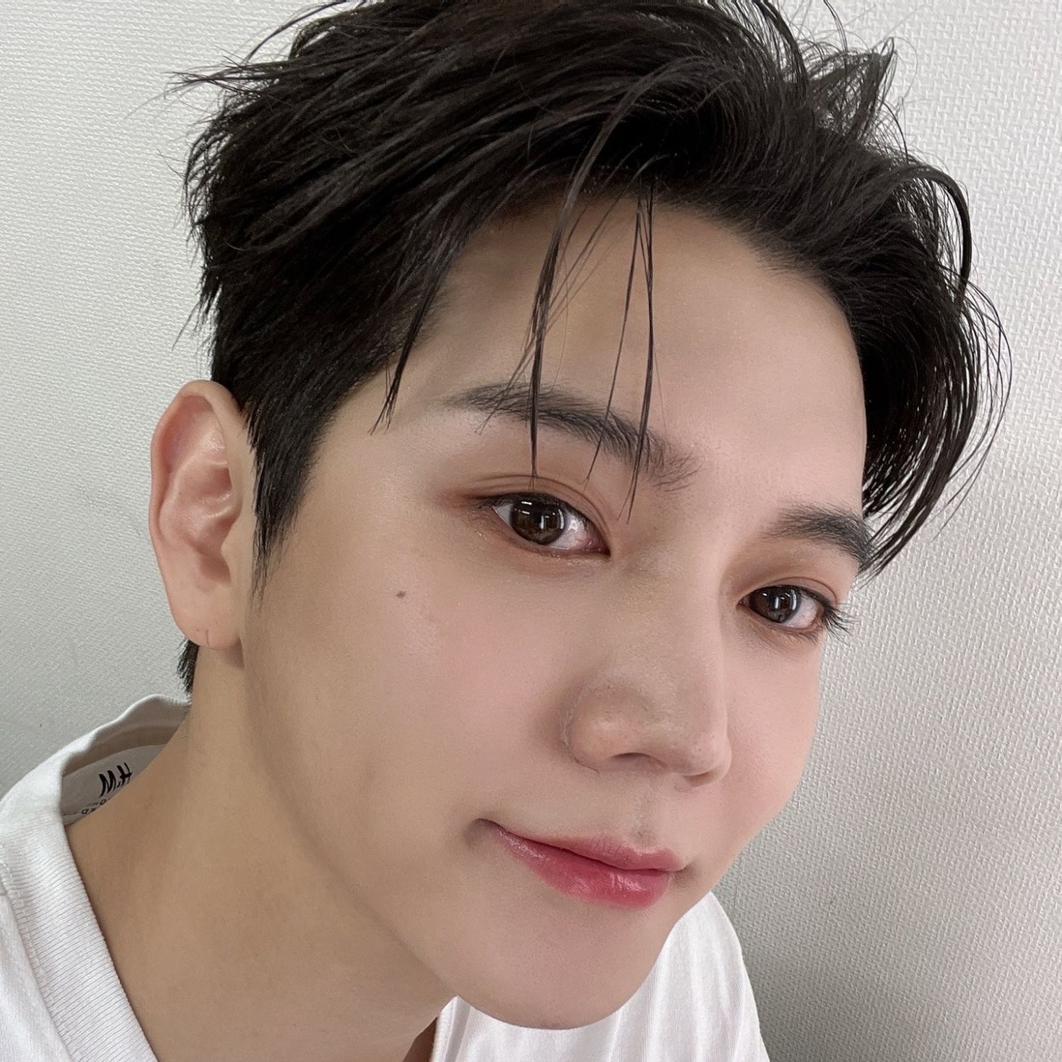 Behind-the-scenes cut of REN