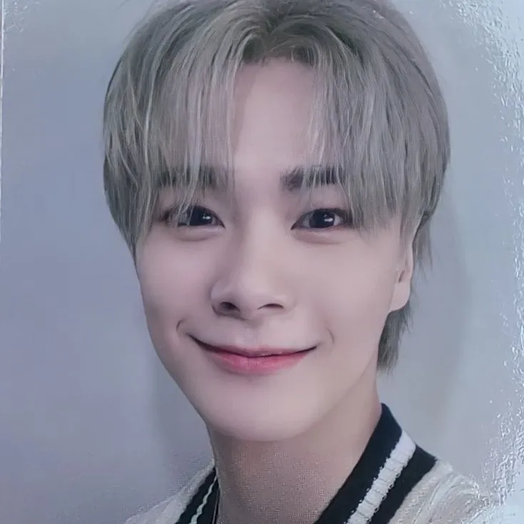 A moment captured by Moonbin (ASTRO)'s fan