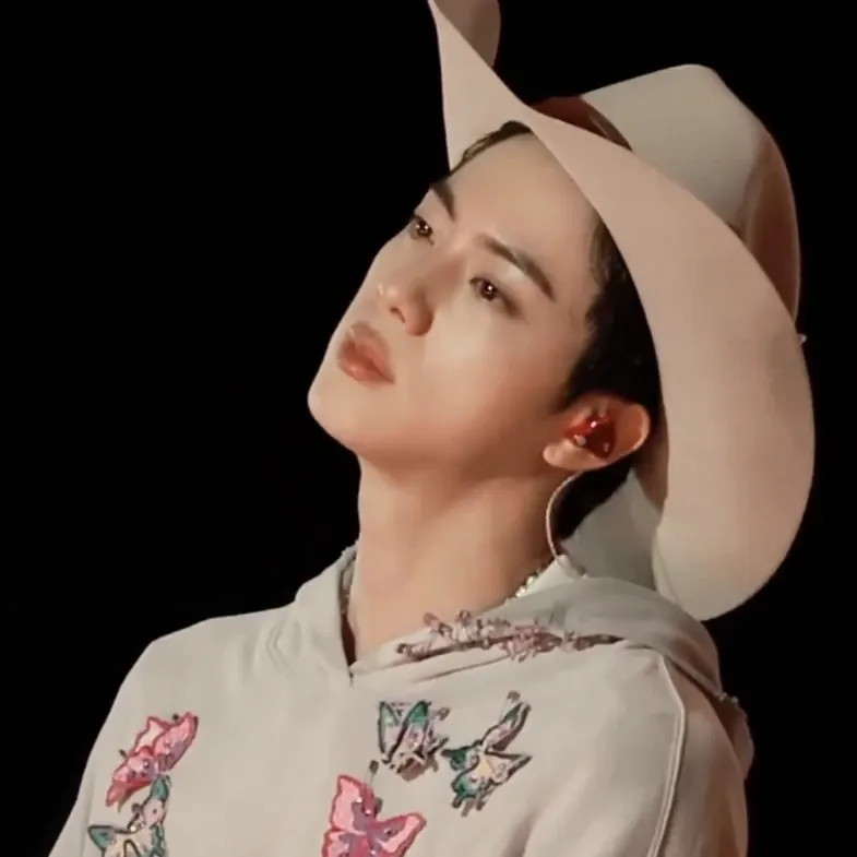 Potret di balik layar Jin (BTS)