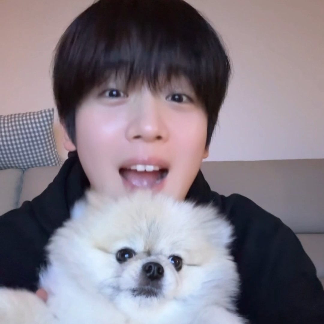 Recent activity shot of Kim Yohan (WEi)