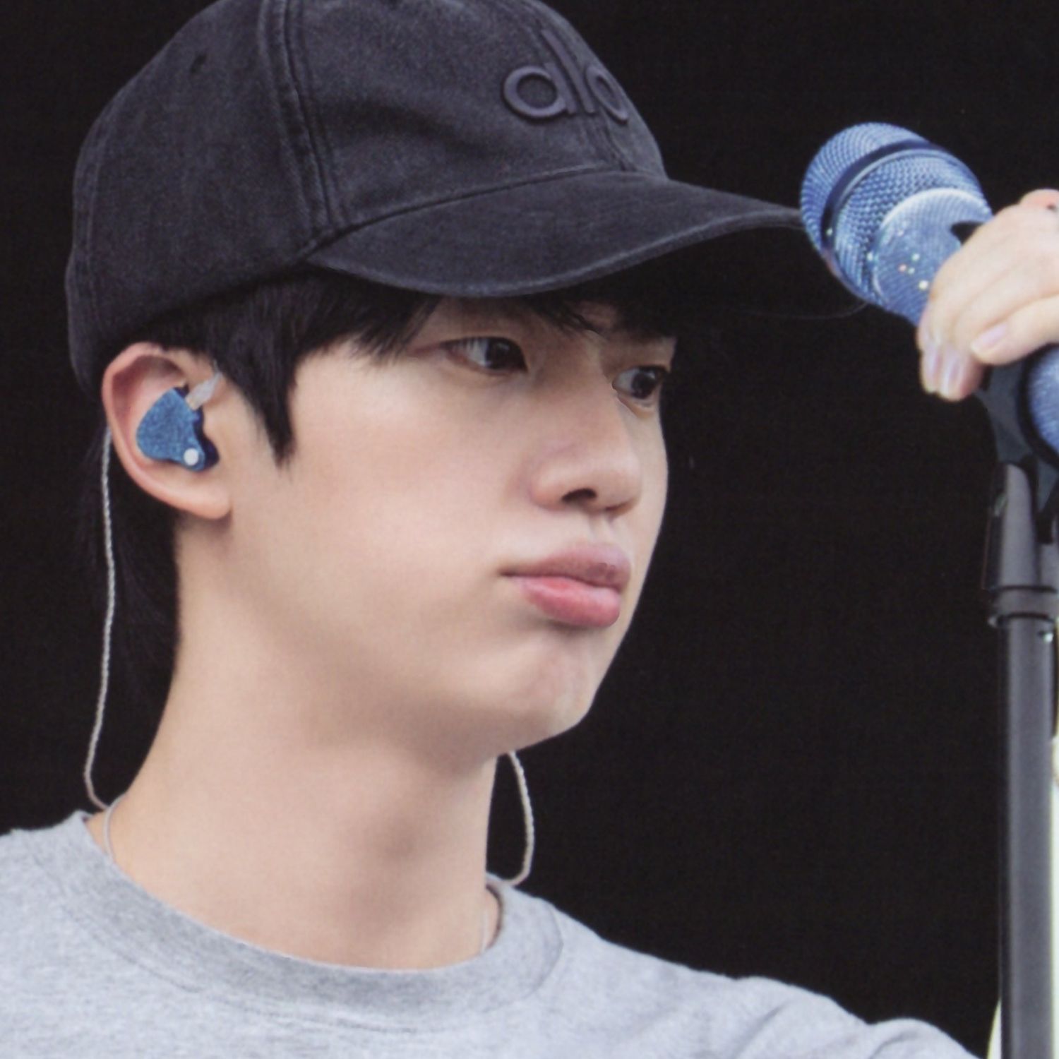 진 (방탄소년단)의 최신 사진