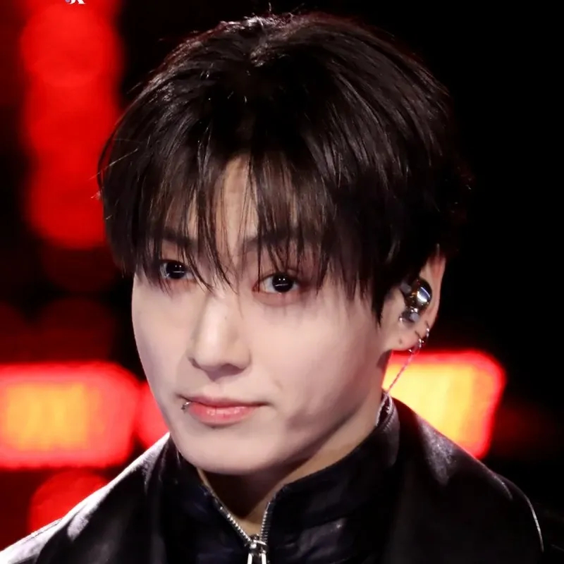 柾国 (防弹少年团)的最新活动照片