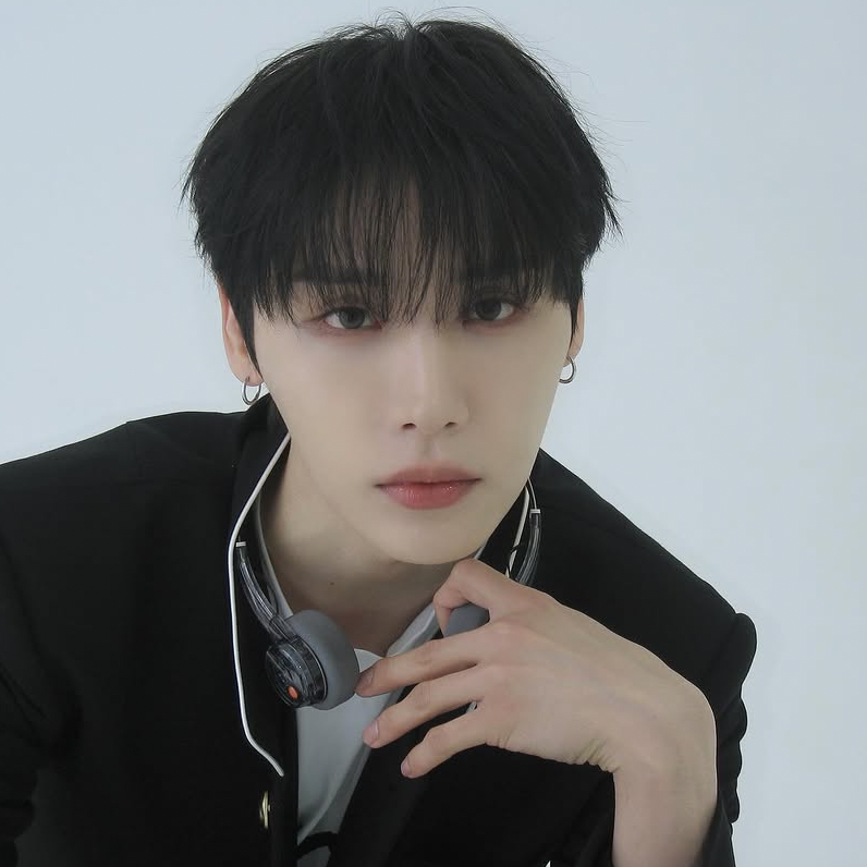 Recent activity shot of Jeon Woong (AB6IX)