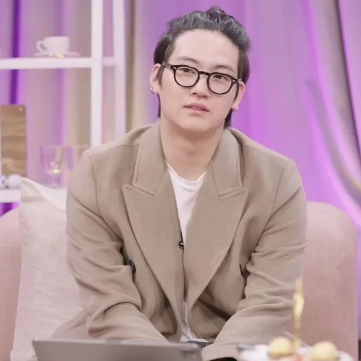 Behind-the-scenes cut of JAY B (GOT7)