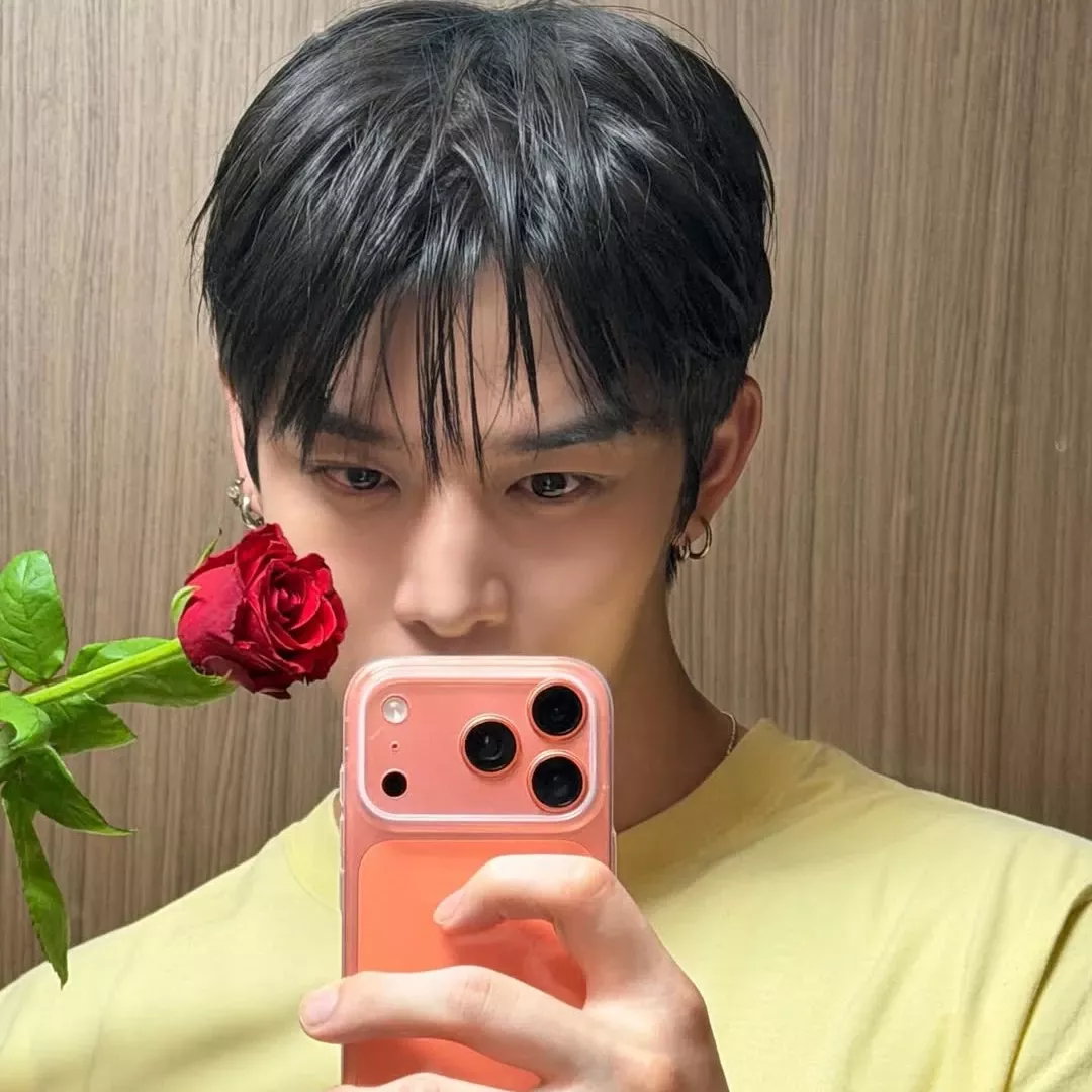A moment captured by Bae Jinyoung's fan