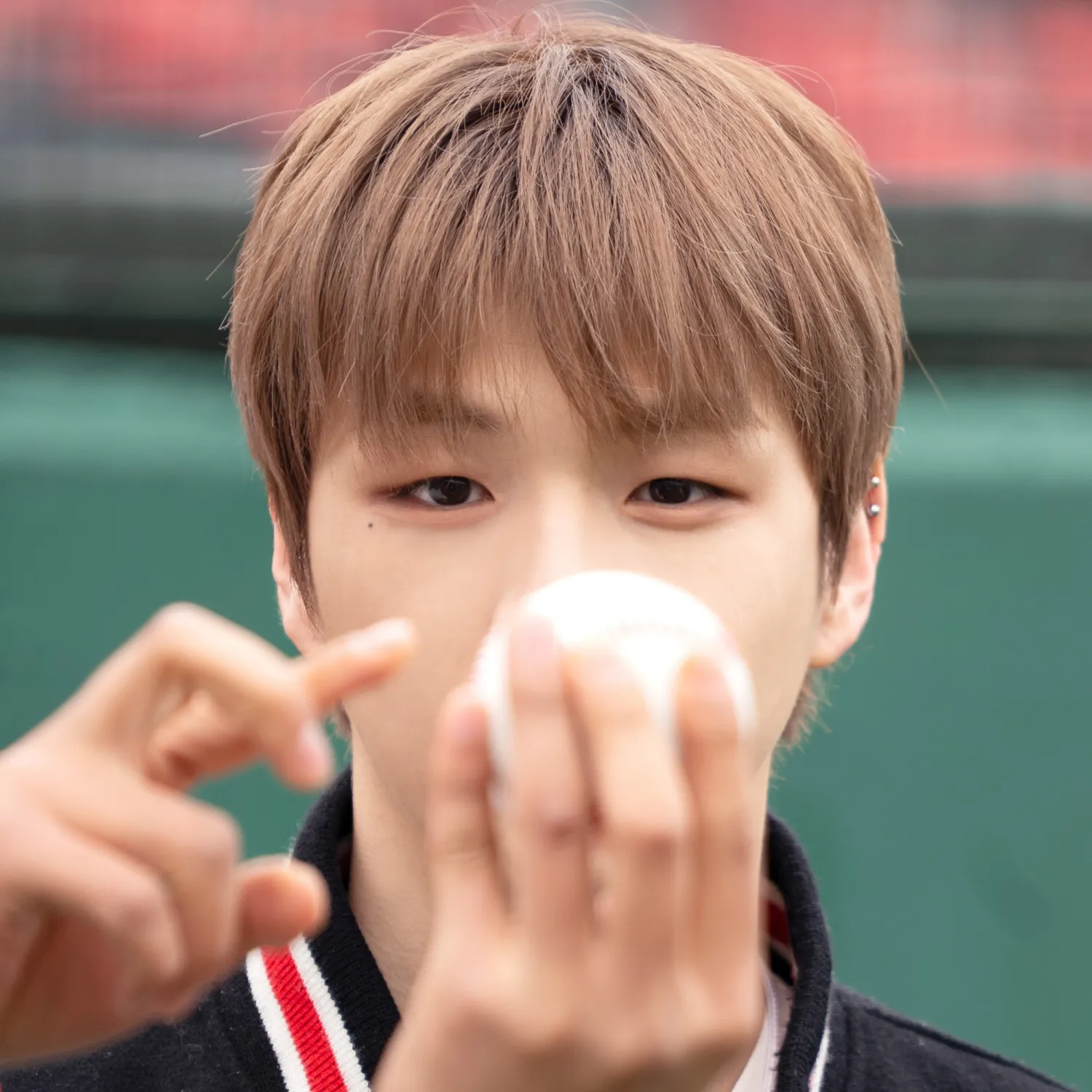 강다니엘의 비하인드 컷