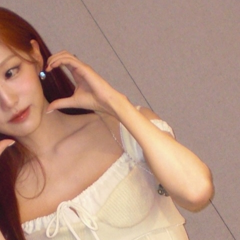 Recent activity shot of Jeong Yein (Lovelyz)