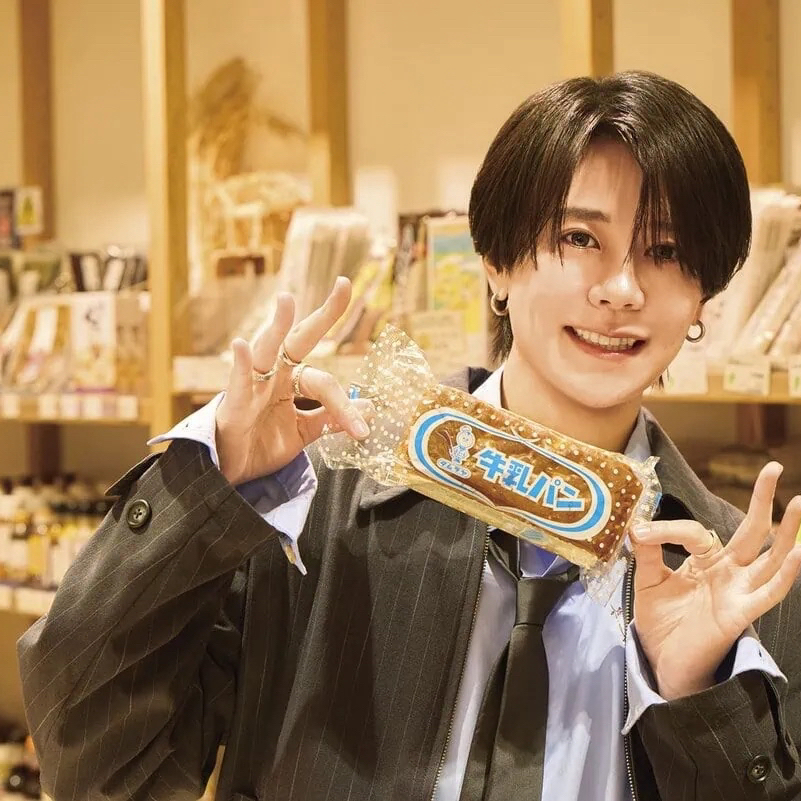 藤牧京介 (INI)的最新照片