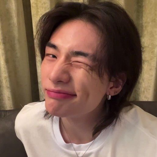 Latest photo of Hyunjin (Stray Kids)