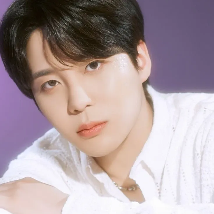 Recent activity shot of Jongho (ATEEZ)