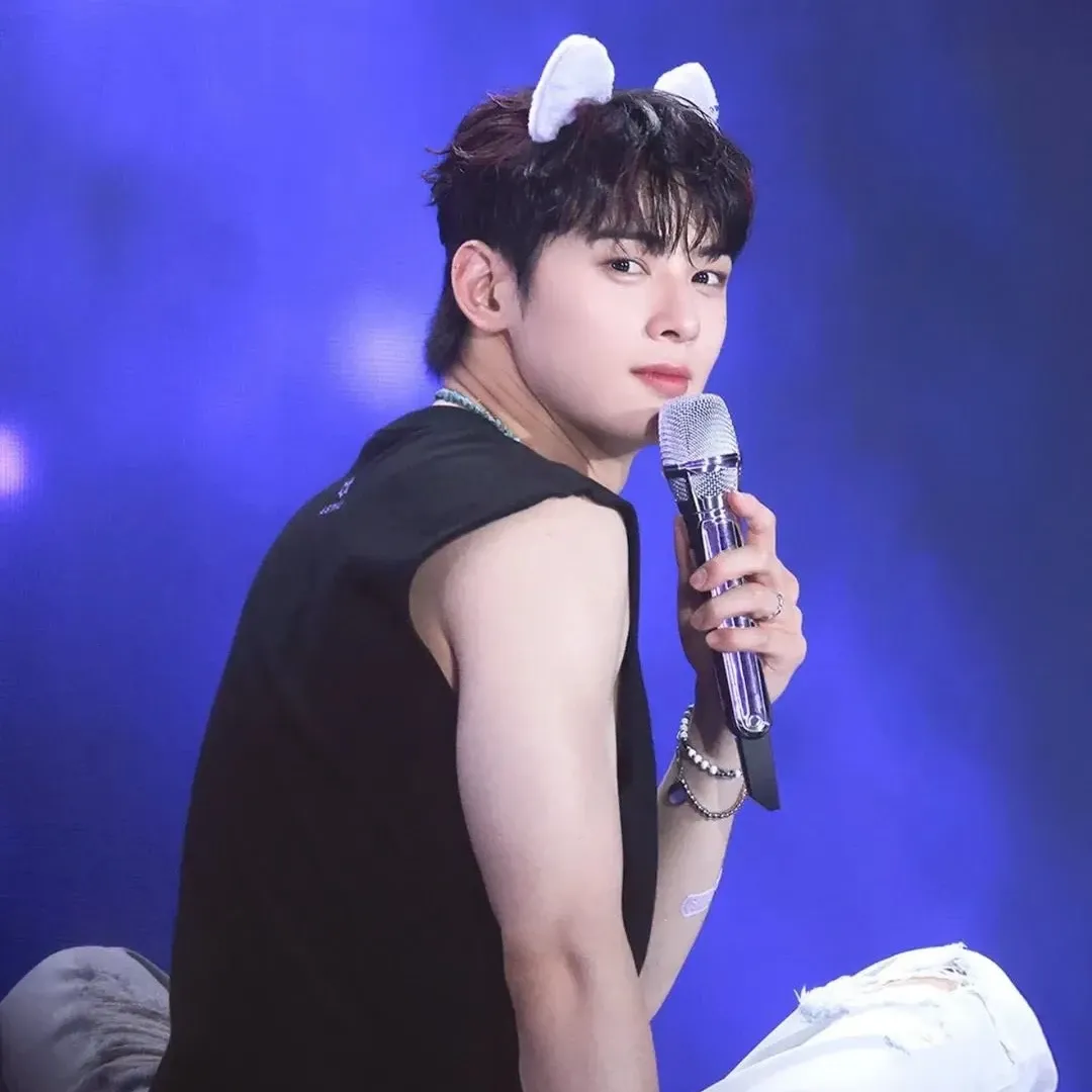 Latest photo of Eunwoo (ASTRO)