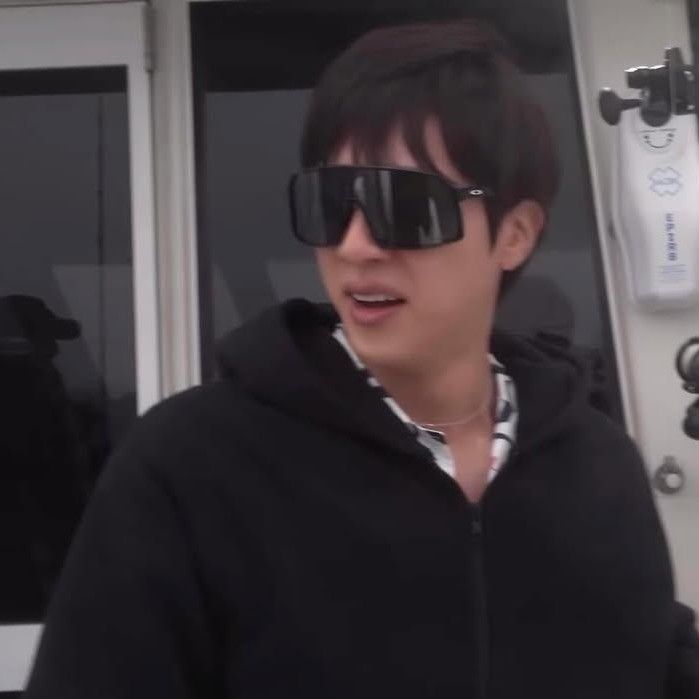 진 (방탄소년단)의 최신 사진