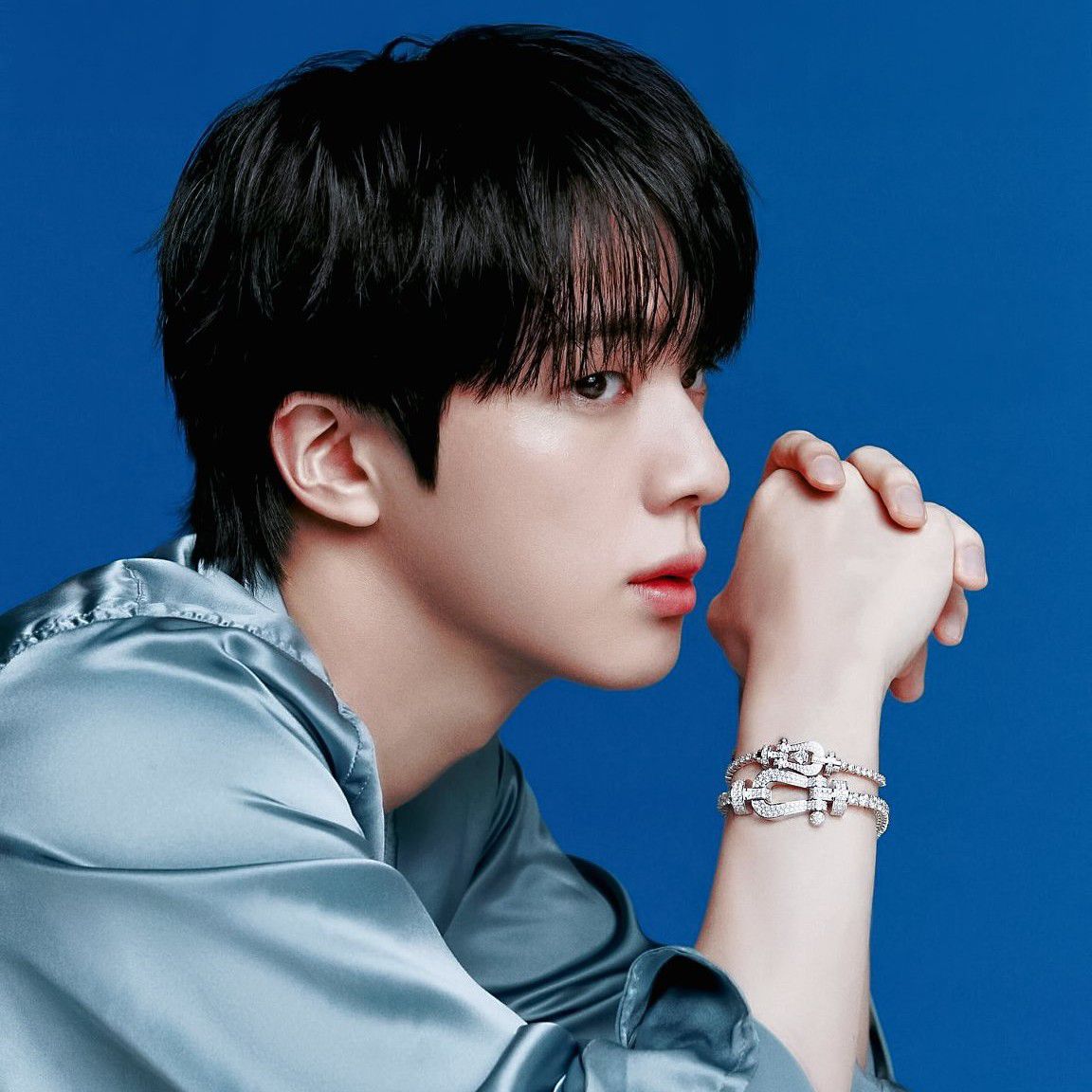 진 (방탄소년단)의 최신 사진