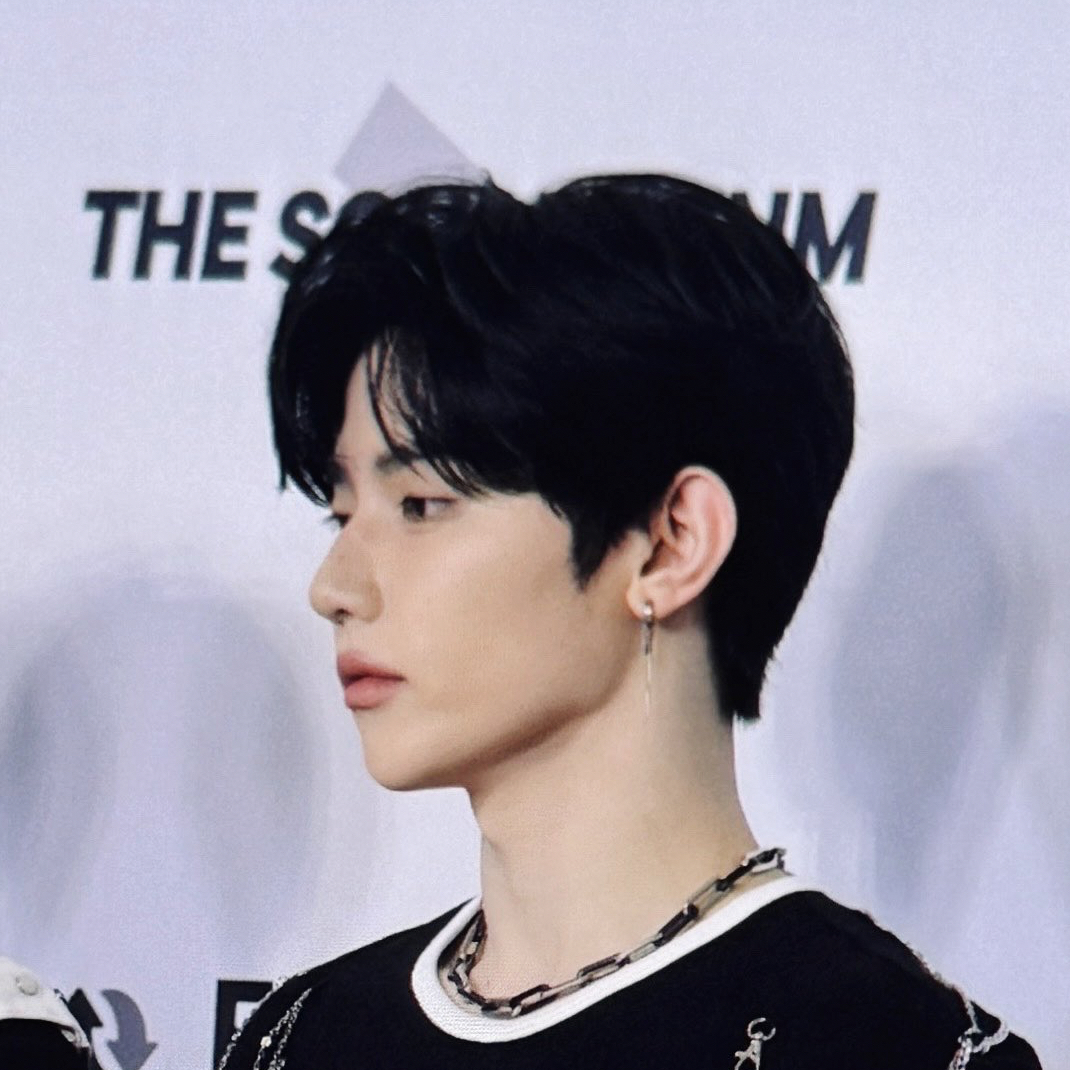 A moment captured by Zhang Hao (ZEROBASEONE)'s fan