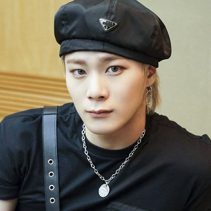 Behind-the-scenes cut of Moonbin (ASTRO)