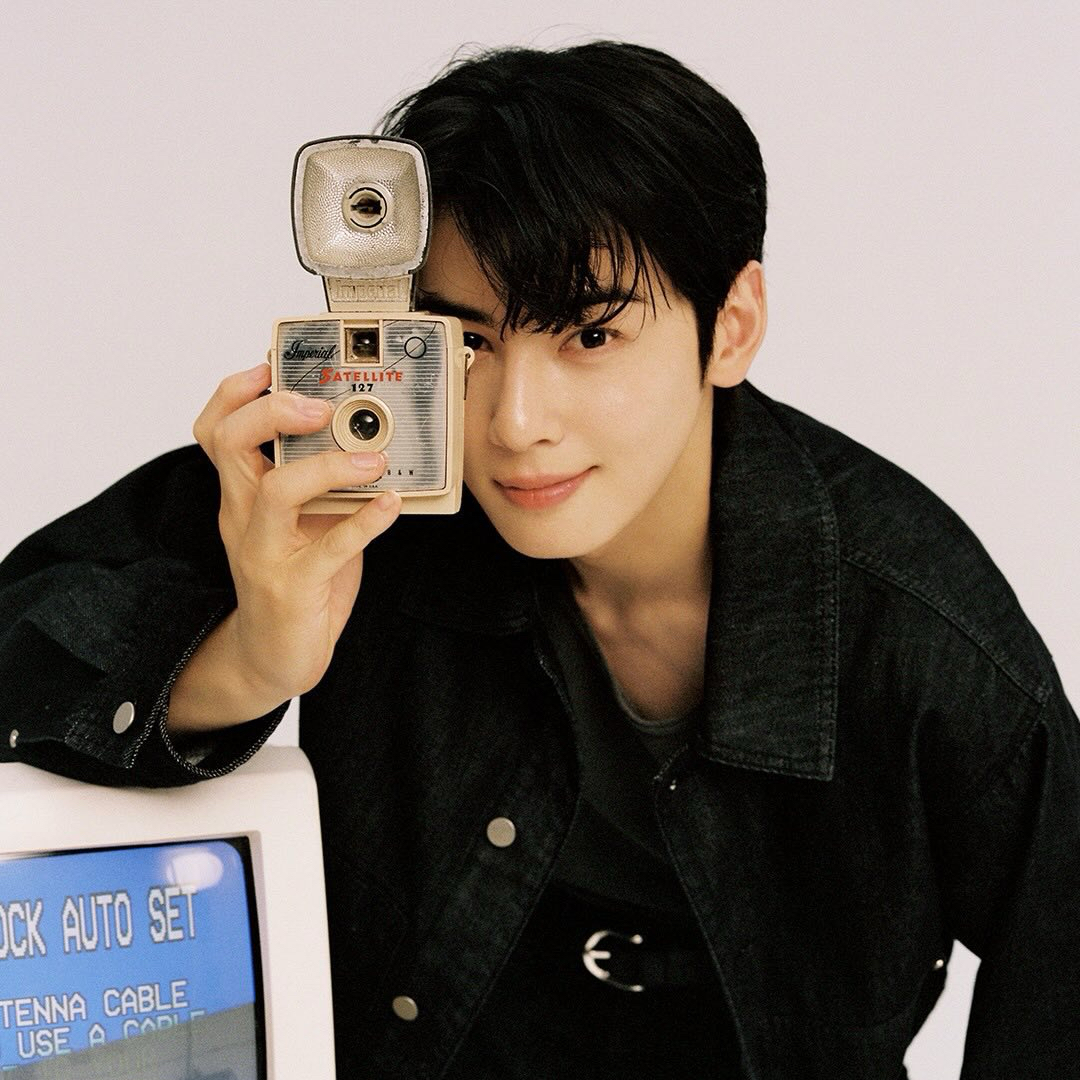 Recent activity shot of Eunwoo (ASTRO)