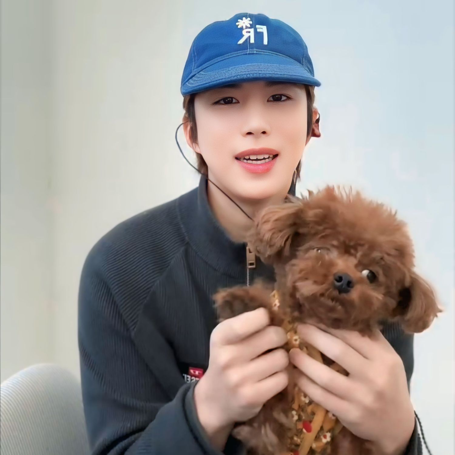 Behind-the-scenes cut of Wow (A.C.E)