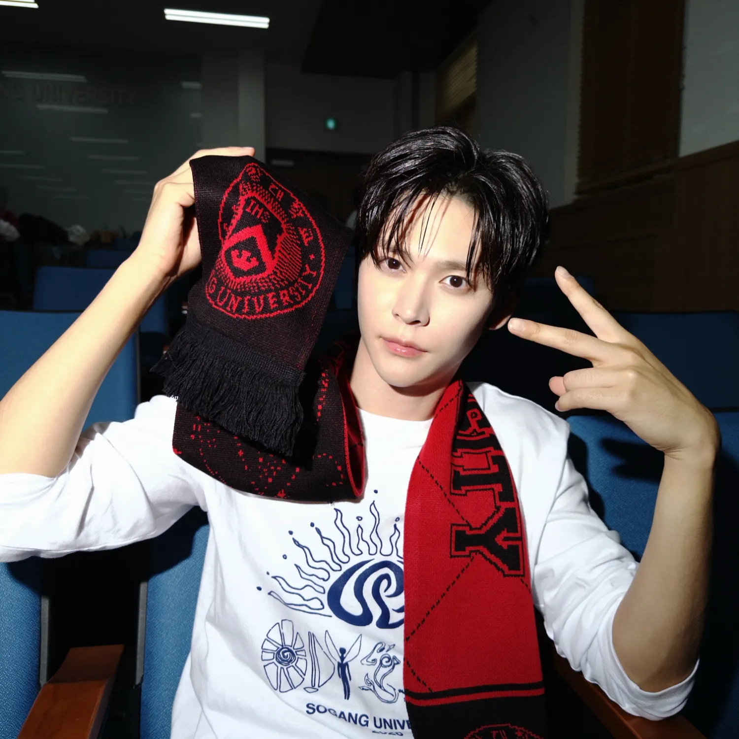 Recent activity shot of Eunseok (RIIZE)