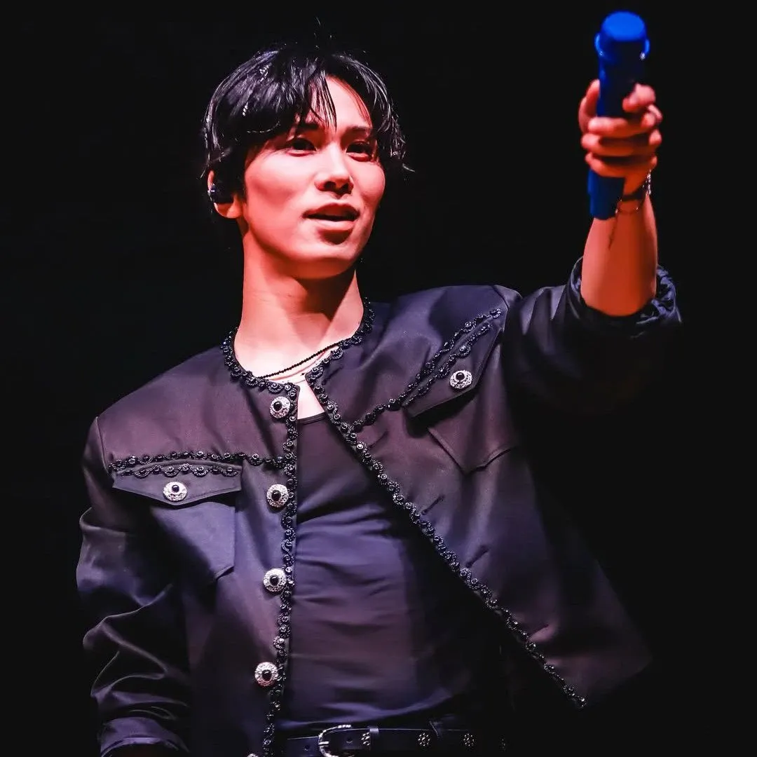 A moment captured by Rocky's fan