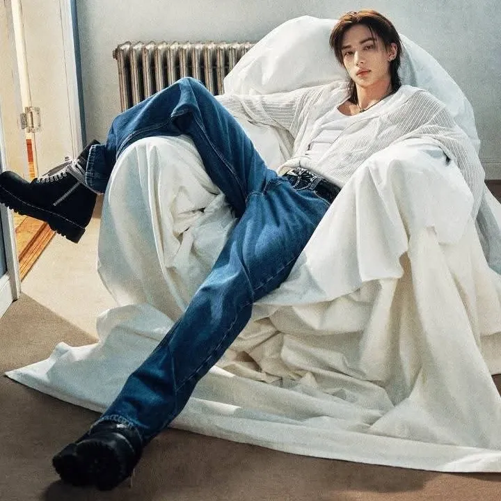 Latest photo of Hyunjin (Stray Kids)
