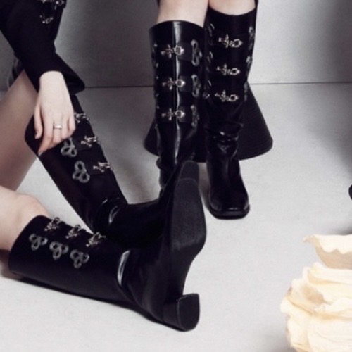 Hot post catching attention from ME:I's fandom