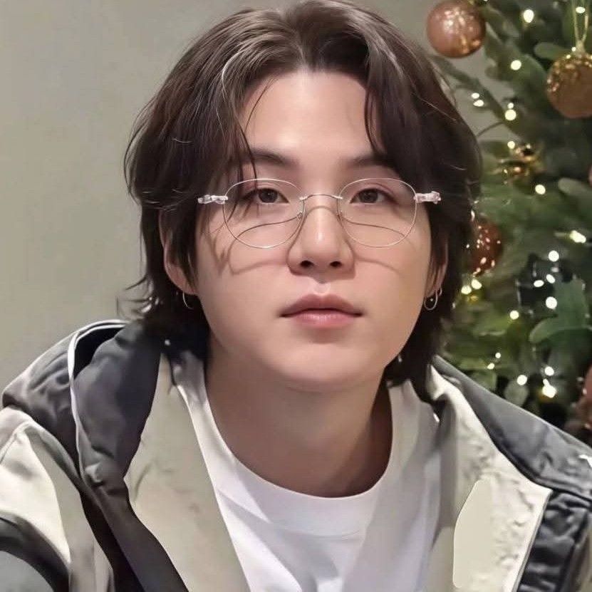 슈가 (방탄소년단) 최근 활동샷