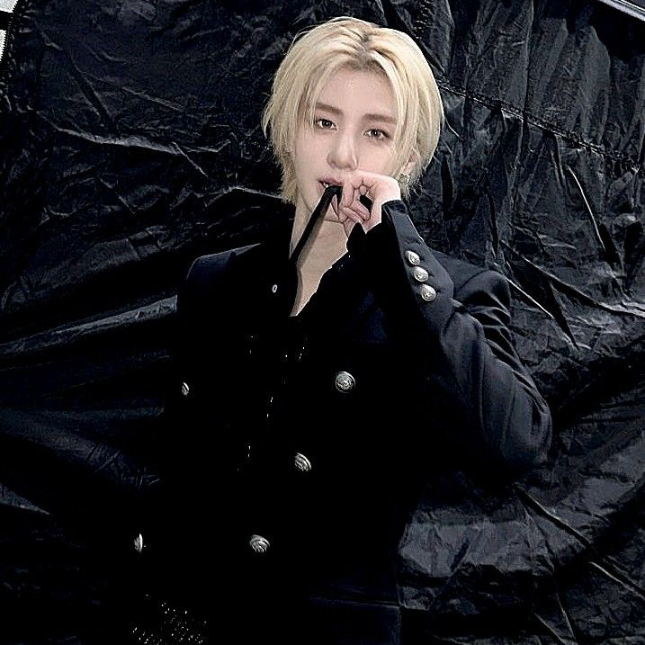 A moment captured by Leehan (BOYNEXTDOOR)'s fan