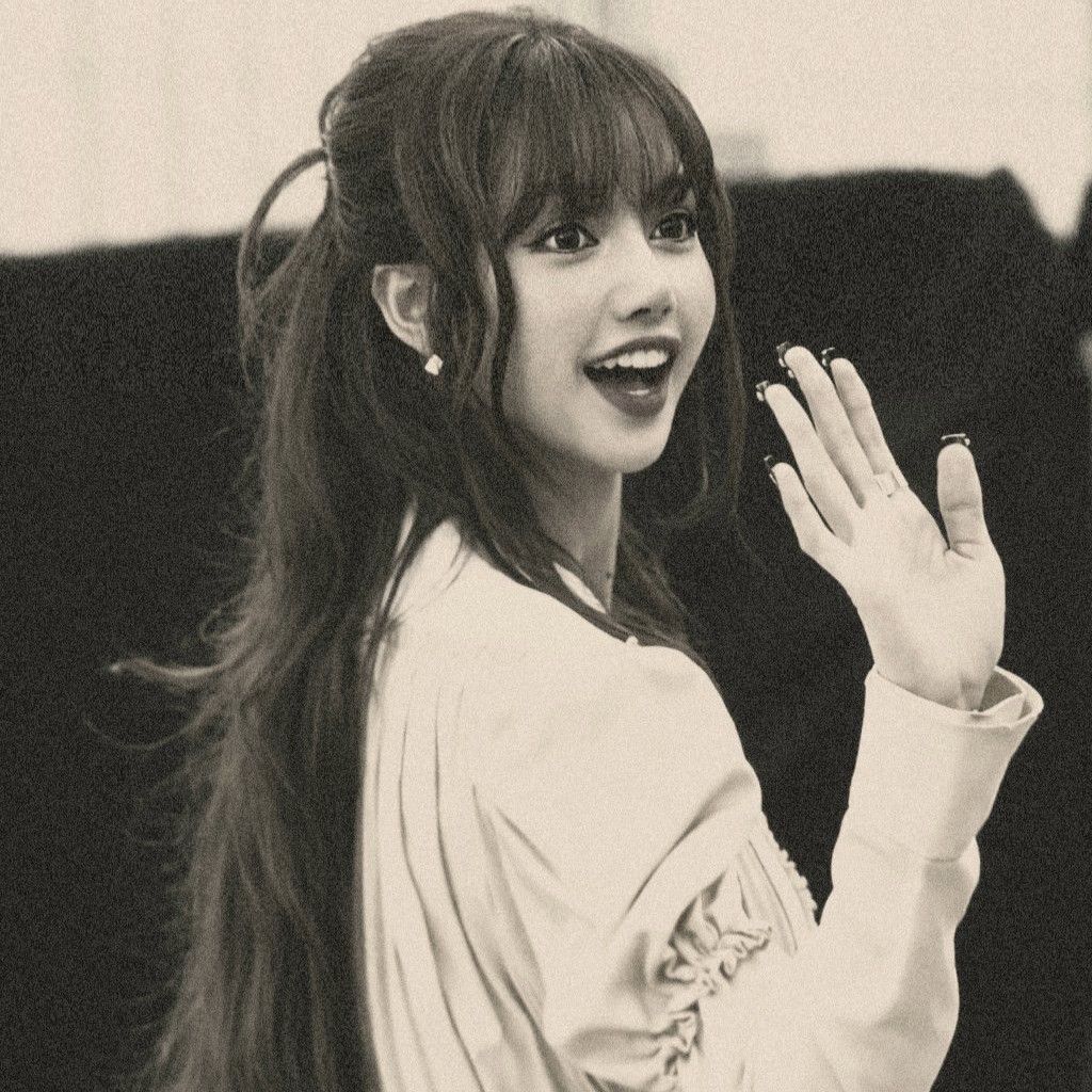 Potret di balik layar Lisa (BLACKPINK)