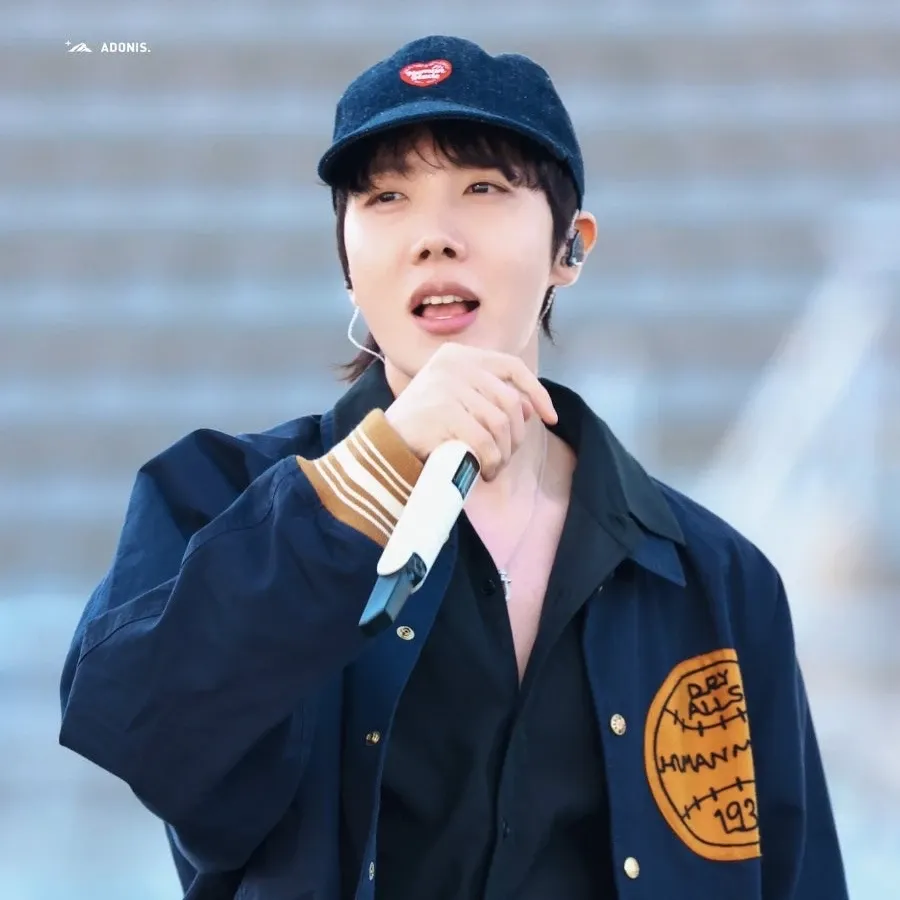 Foto terbaru j-hope (BTS)