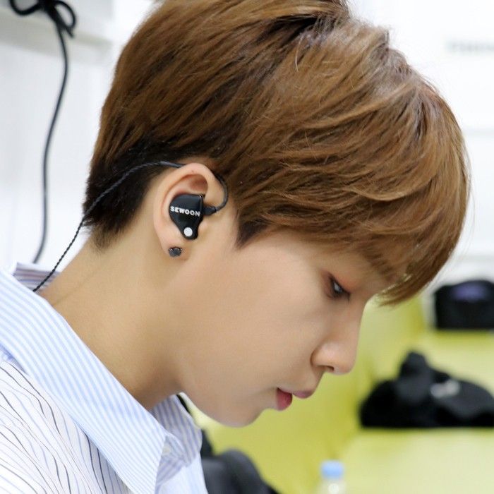 Recent activity shot of Jeong Sewoon