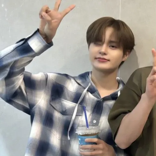 A moment captured by AB6IX's fan
