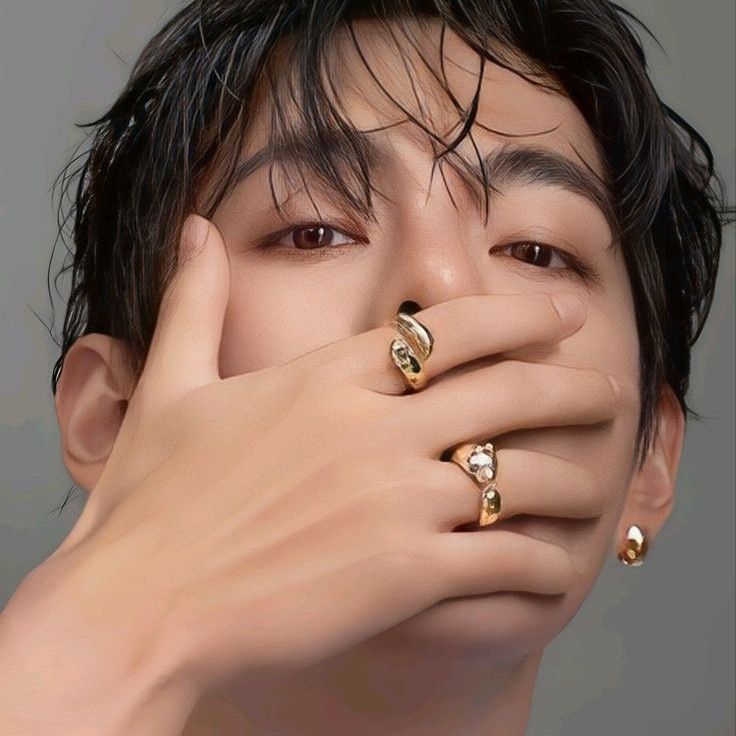 V (BTS)の最近の活動写真