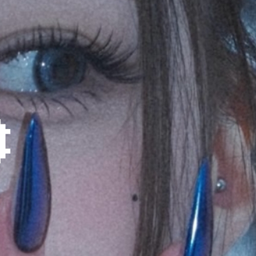 Latest photo of Mayuka (NiziU)