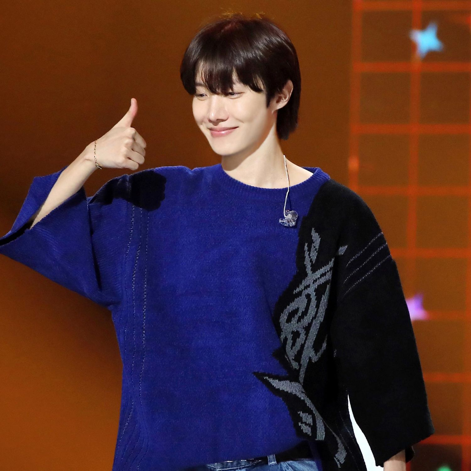 J-hope (防彈少年團)的最新活動照片