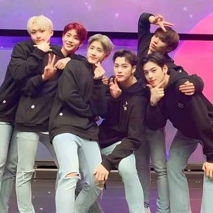 아스트로의 비하인드 컷