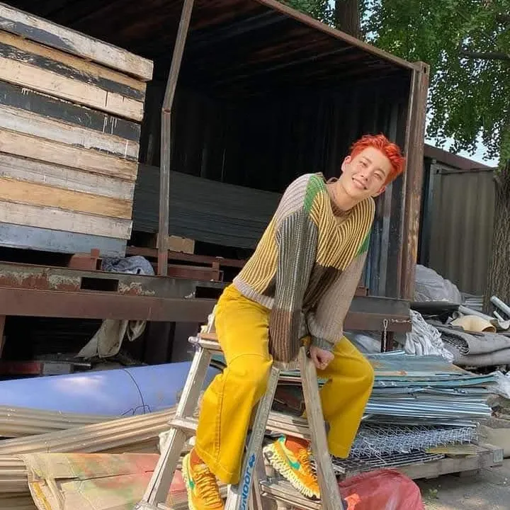 A moment captured by MJ (ASTRO)'s fan