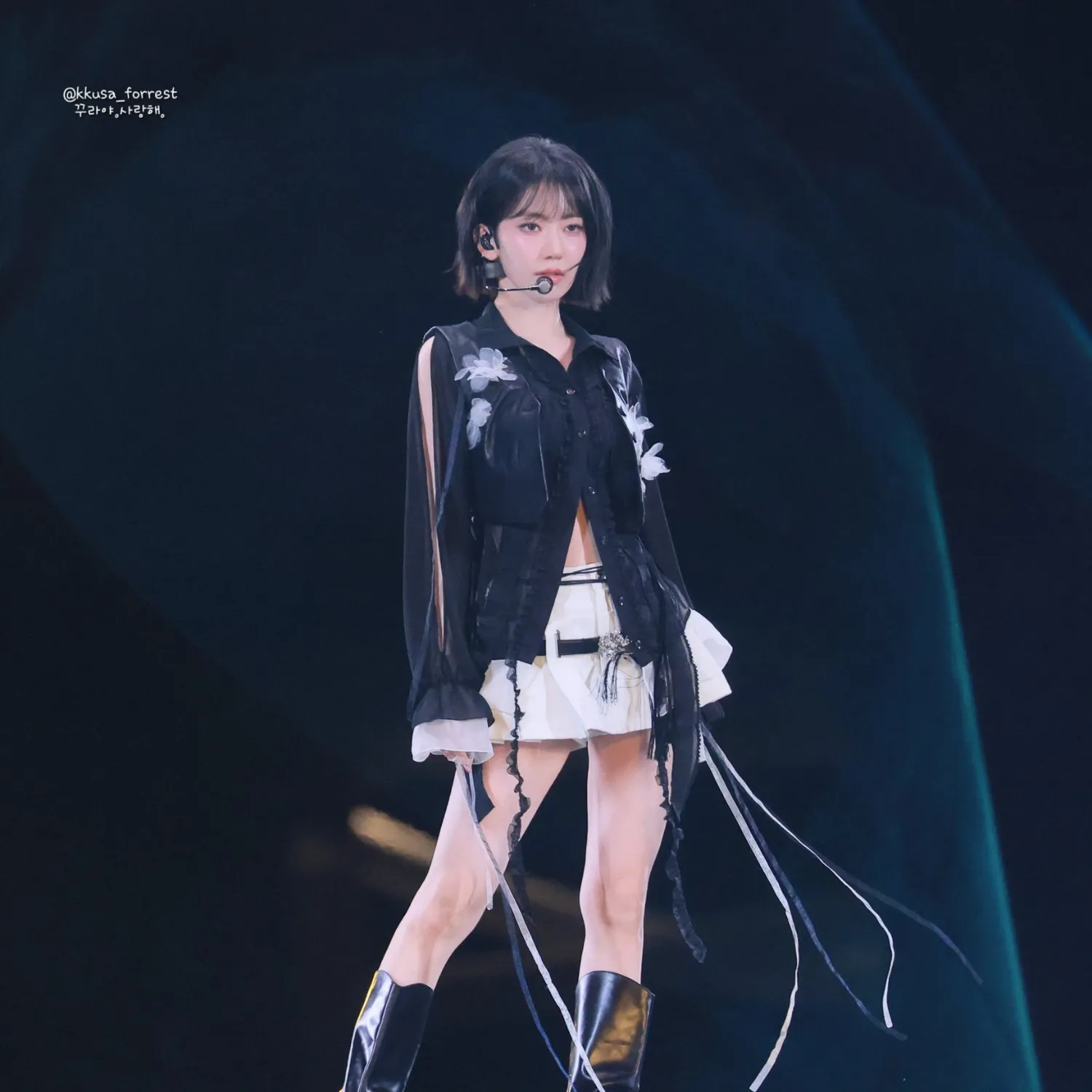 사쿠라 (르세라핌)의 비하인드 컷