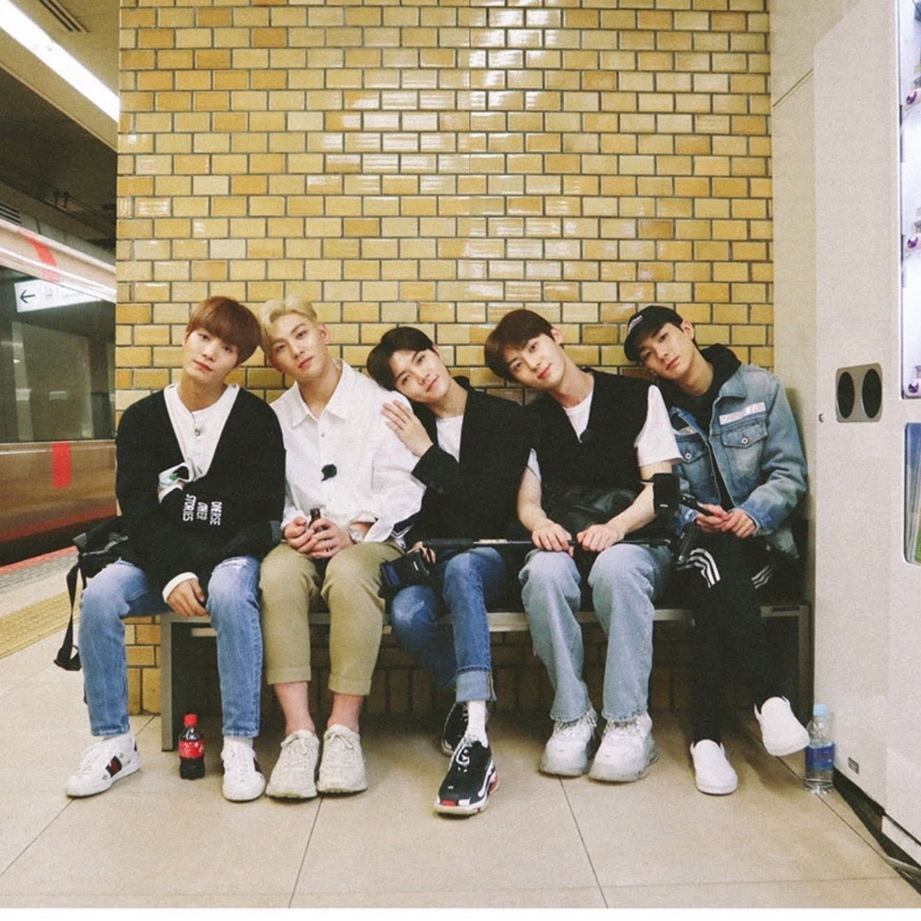 Latest photo of NU'EST