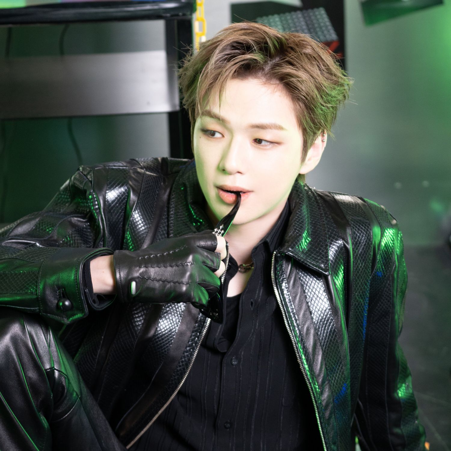 강다니엘의 비하인드 컷