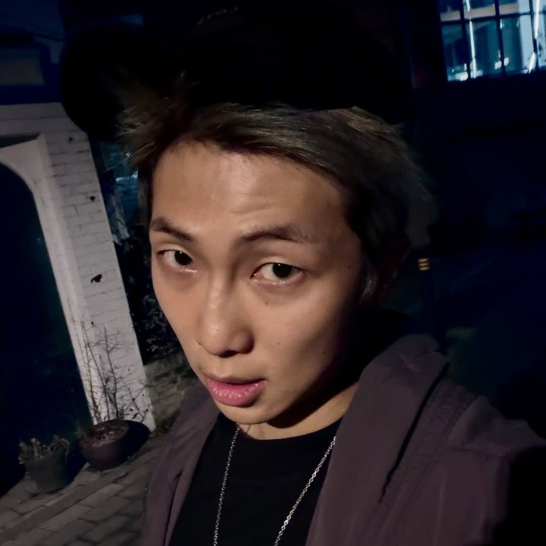 RM (防弹少年团)的最新照片