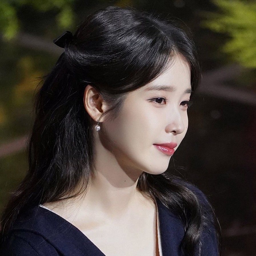 Potret di balik layar IU