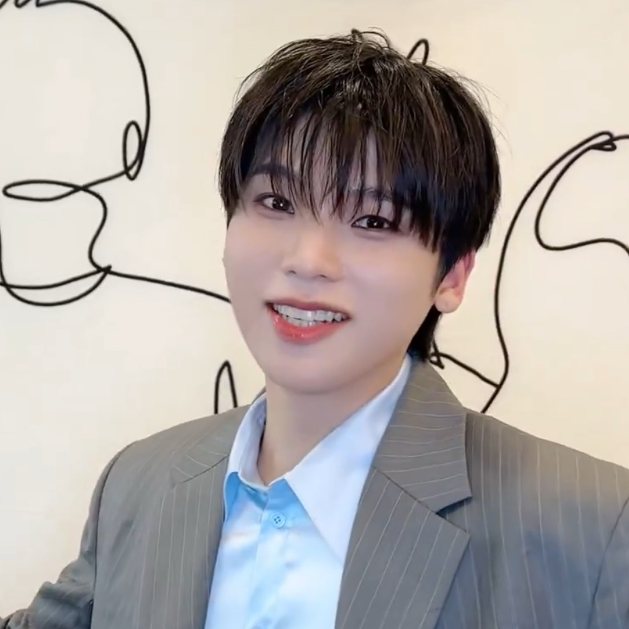 A moment captured by Doha (n.SSign)'s fan