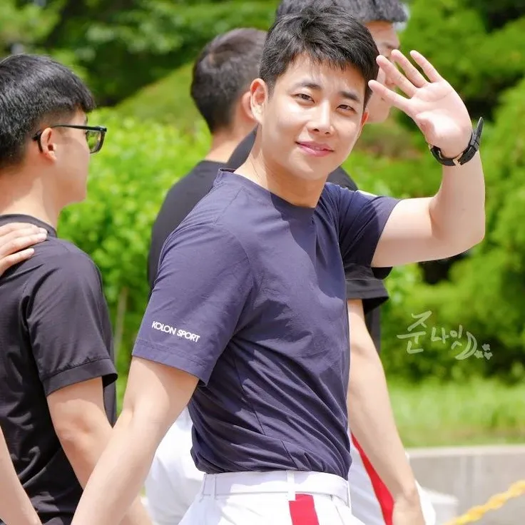 Latest photo of MJ (ASTRO)