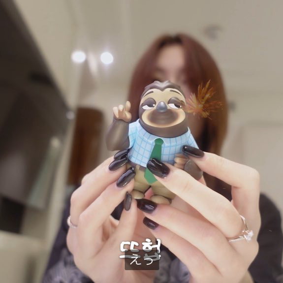 Foto terbaru Momo (TWICE)