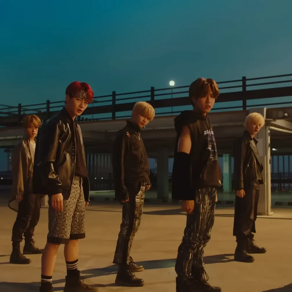 Behind-the-scenes cut of Stray Kids