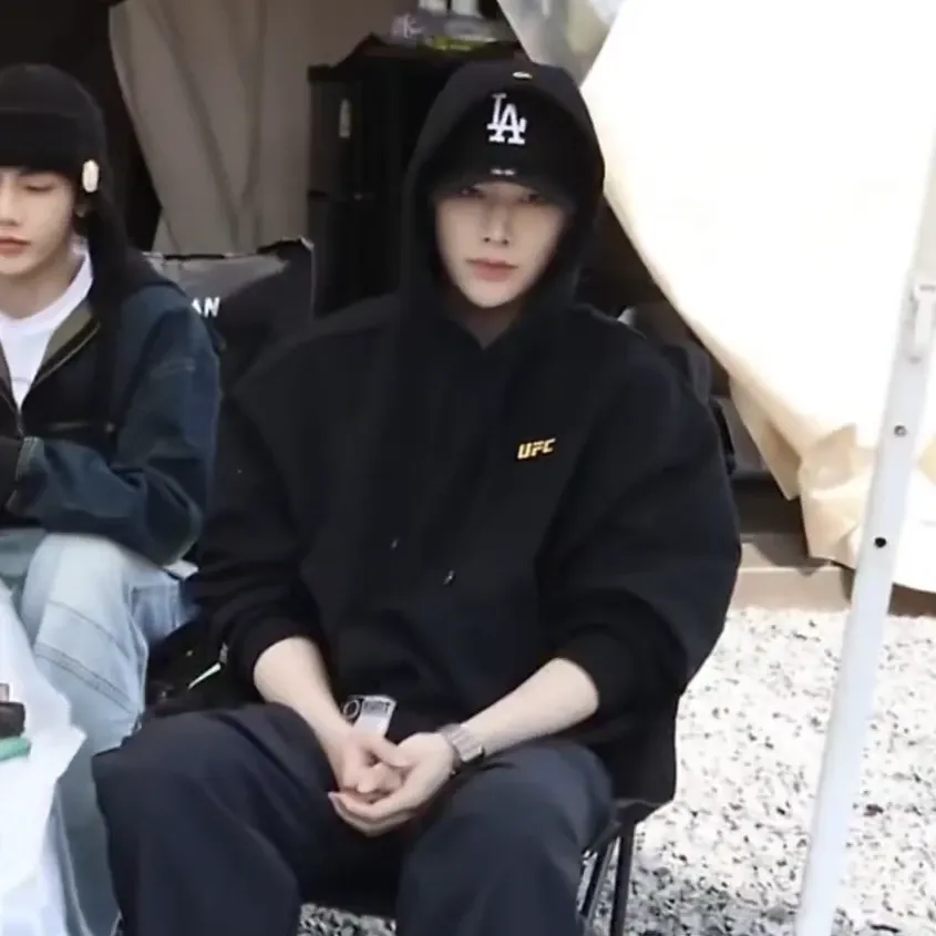 A moment captured by Ricky's fan