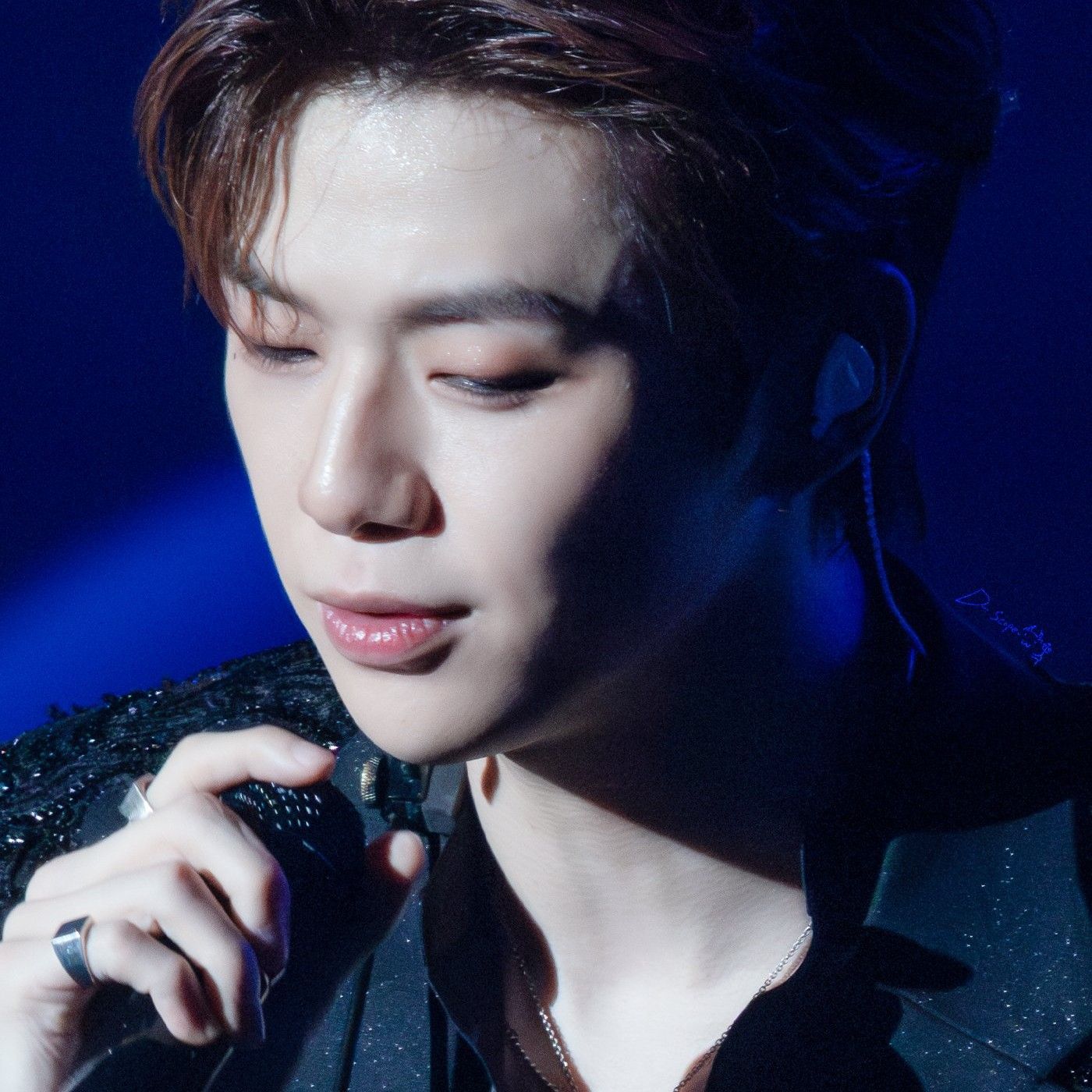 강다니엘의 비하인드 컷